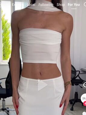 Strapless top with scarf